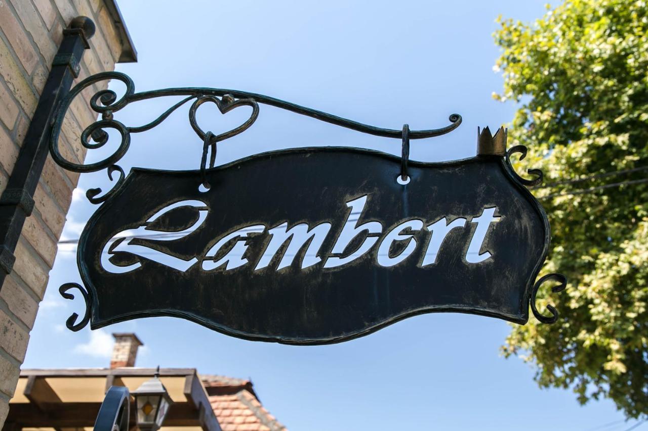 Lambert Hotel Берегово Екстериор снимка